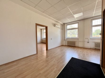 Pronájem kanceláře, 98 m²