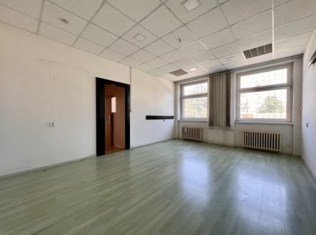 Pronájem kanceláře, 98 m²