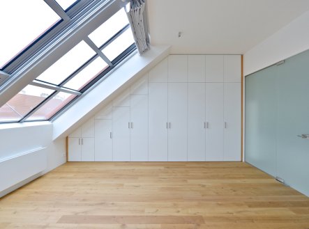 Pronájem bytu, 4+kk, 203 m²