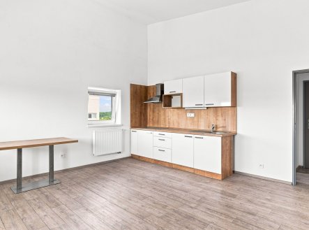 Pronájem kanceláře, 1 382 m²