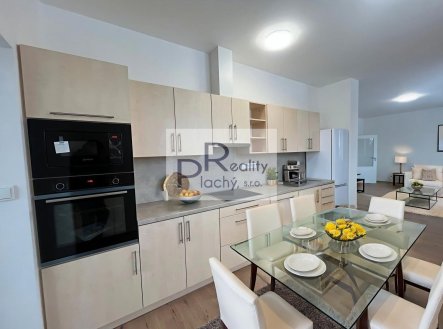Prodej bytu, 2+kk, 338 m²