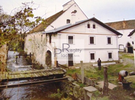 Prodej jiné komerční nemovitosti, 1 530 m²