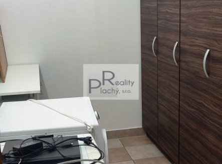 Pronájem obchodní prostory, 158 m²