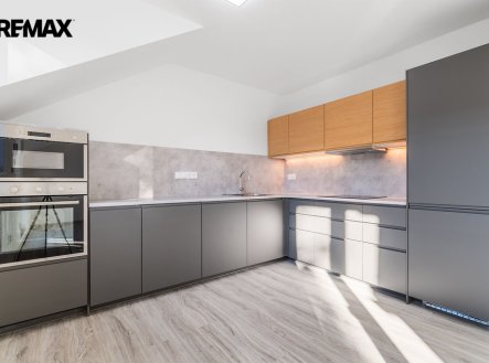Pronájem bytu, 4+kk, 80 m² obrázek