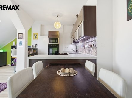 Obývací pokoj s kk | Prodej bytu, 2+kk, 59 m²