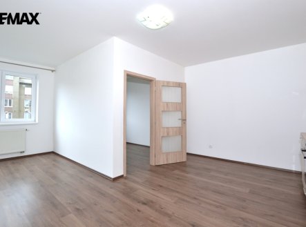 Pronájem bytu, 2+kk, 42 m²
