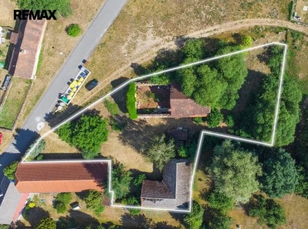 Prodej pozemku pro bydlení, 2 388 m²