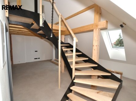 Pronájem bytu, atypický, 68 m²