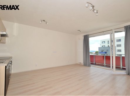 Pronájem bytu, 1+kk, 37 m²