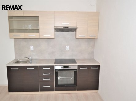 Pronájem bytu, 1+kk, 37 m²