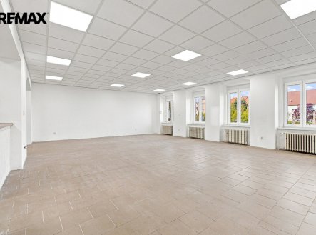 Pronájem obchodní prostory, 171 m²