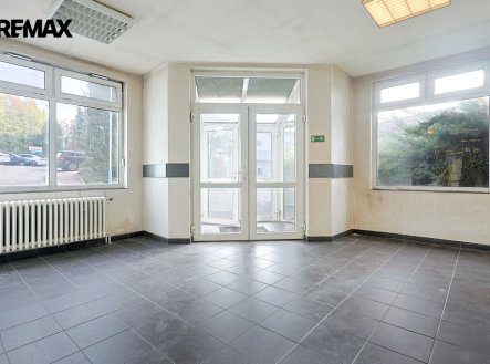 Pronájem obchodní prostory, 150 m²