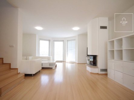 Pronájem domu/vily, 179 m²