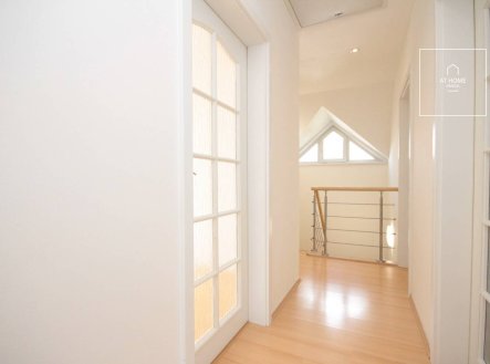Pronájem domu/vily, 179 m²