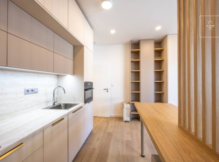 Pronájem bytu, 1+kk, 28 m²
