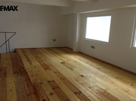 Pronájem kanceláře, 111 m²