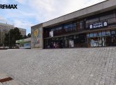 Pronájem obchodní prostory, 350 m²