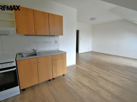 Pronájem bytu, 4+kk, 80 m²