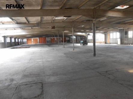 Pronájem výrobní prostory, 1 030 m²