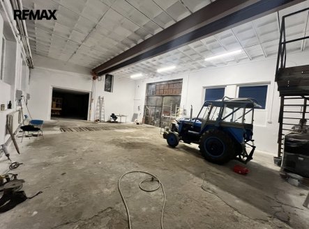 Pronájem výrobní prostory, 250 m²