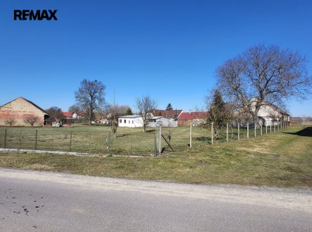 Prodej pozemku pro bydlení, 2 100 m²