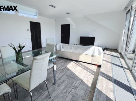Prodej bytu, 4+kk, 119 m²