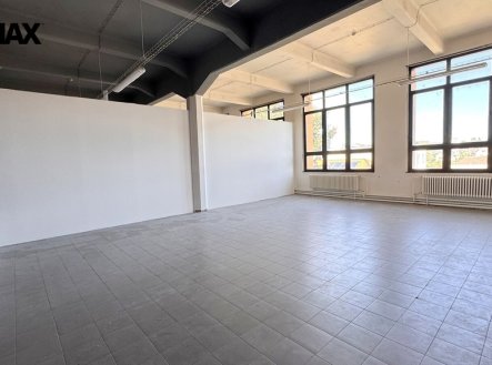 Pronájem obchodní prostory, 84 m²