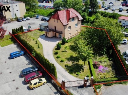 Pronájem obchodní prostory, 210 m²