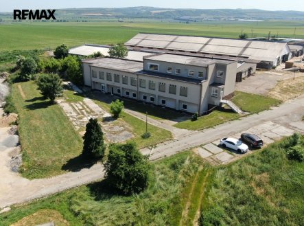 Prodej výrobní prostory, 1 500 m²