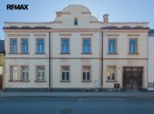 Prodej - nájemní dům, 441 m²