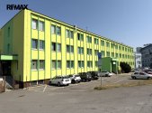Pronájem kanceláře, 400 m²