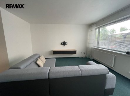 Pronájem bytu, 1+kk, 45 m²