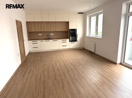 Pronájem bytu, 3+kk, 83 m²