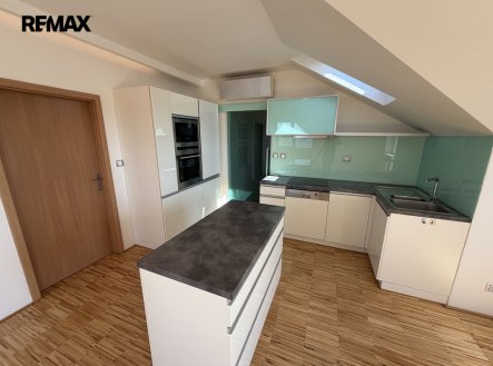 Prodej bytu, 3+kk, 82 m²