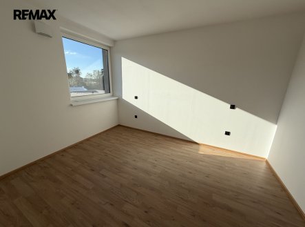 Pronájem bytu, 2+kk, 43 m²
