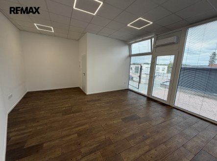Pronájem obchodní prostory, 52 m²