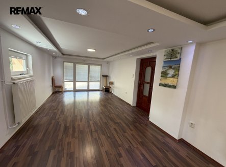 Pronájem domu/vily, 182 m²