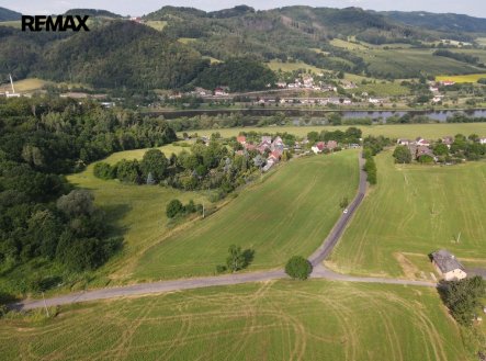 Prodej pozemku pro bydlení, 17 584 m² obrázek