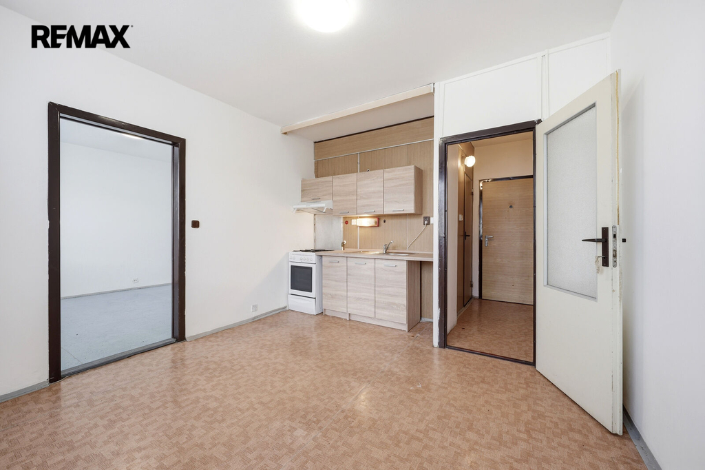 byt-17-listopadu-usti-nad-labem-michal-vais-reality-makler-remax002.jpg