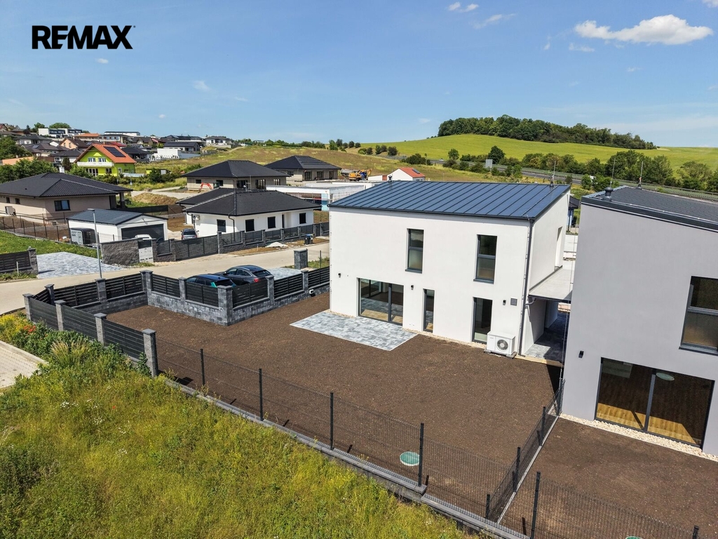novostavba-kladruby-martin-strojsa-reality-makler-remax002.jpg