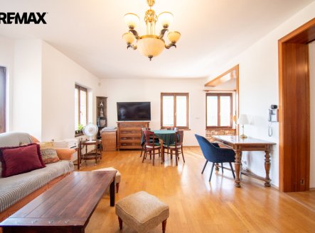 Prodej domu/vily, 254 m²
