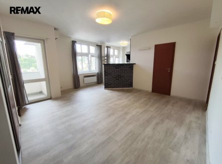 Pronájem bytu, 3+kk, 80 m²