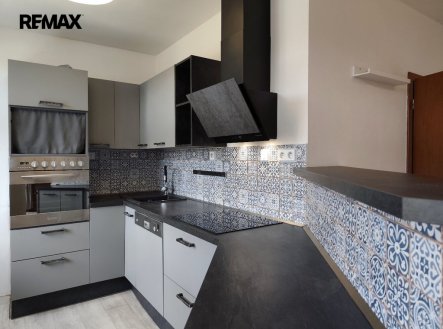Pronájem bytu, 3+kk, 80 m²