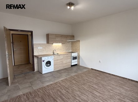 Pronájem bytu, 2+kk, 42 m²