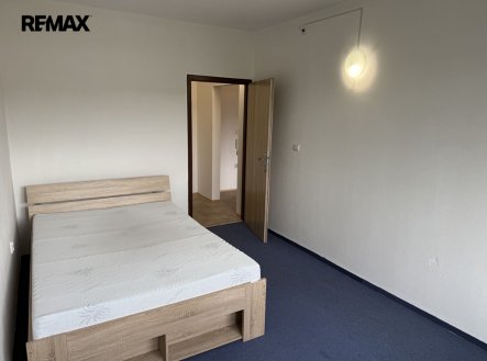 Pronájem bytu, 2+kk, 42 m²