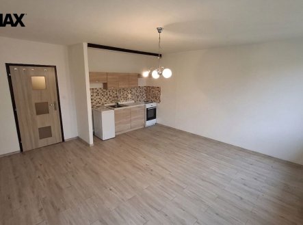 Pronájem bytu, 1+kk, 32 m²
