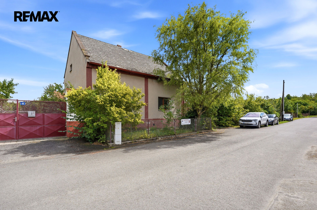 rodinny-dum-strkovice-michal-vais-remax-reality001.jpg