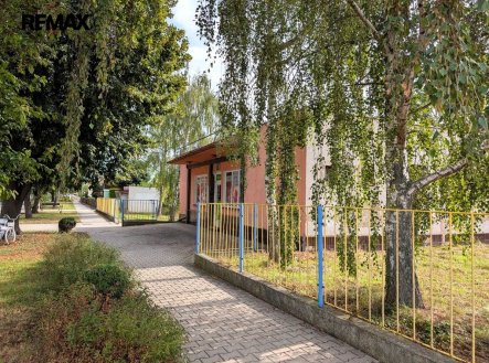 Prodej obchodní prostory, 140 m²