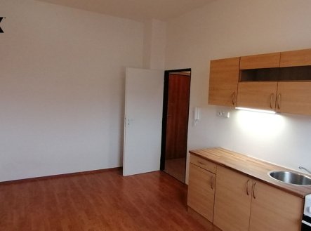 Pronájem bytu, 1+kk, 22 m²