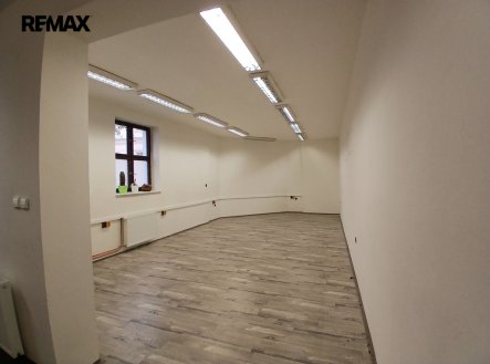 Pronájem kanceláře, 49 m²